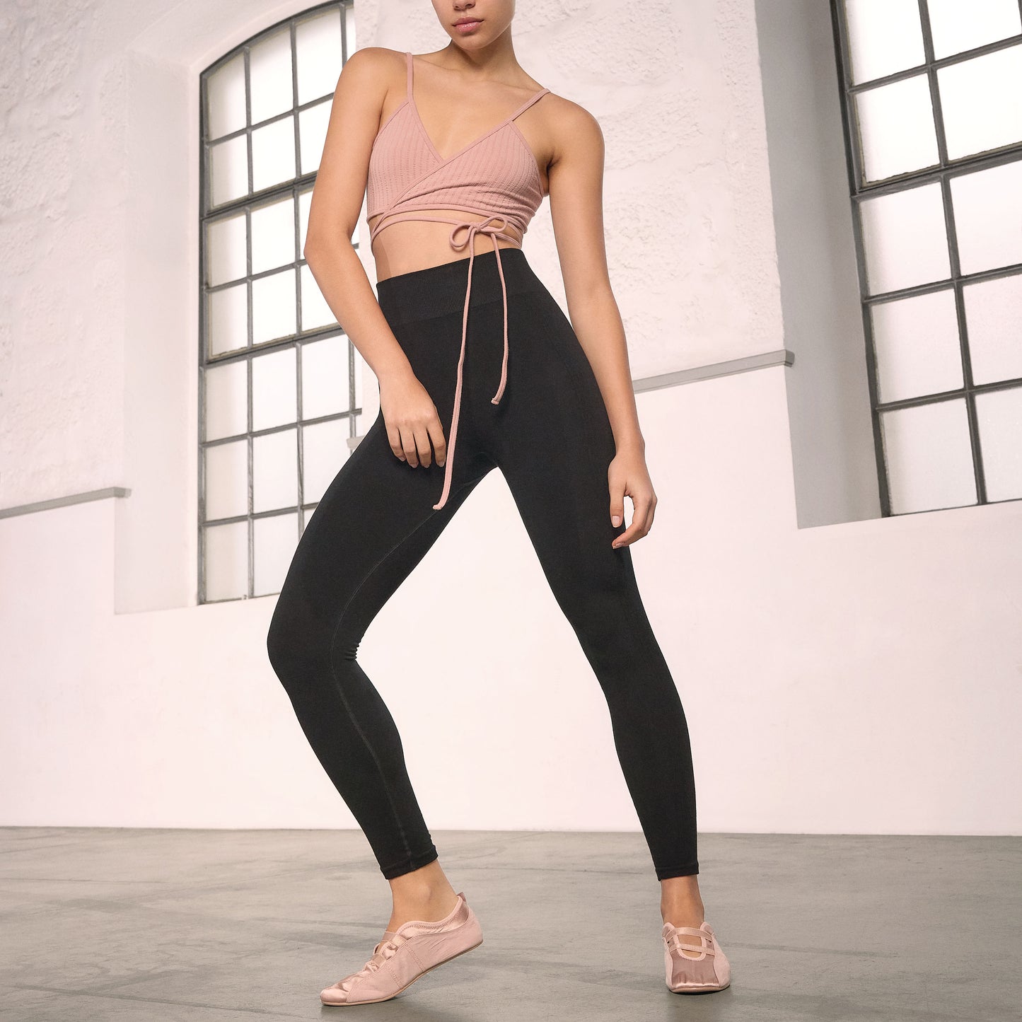 Wellness Retreat Regular Waist Leggings - Black
